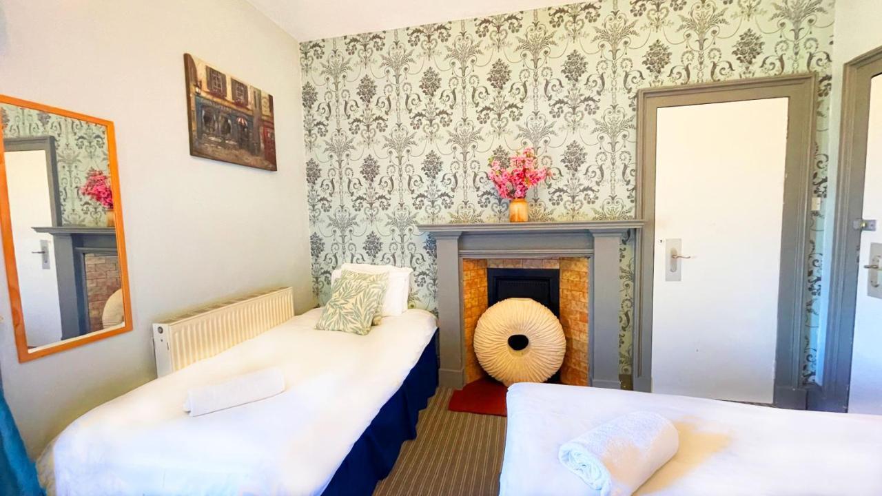 Kirkhill Estate Rooms Gorebridge Eksteriør bilde